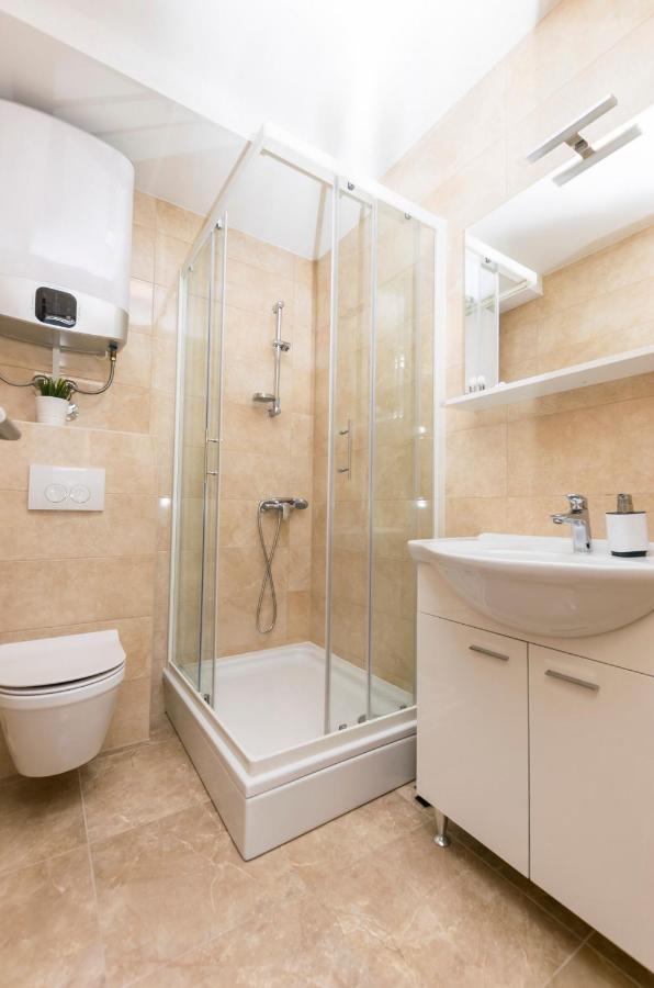 Apartments And Rooms Adriatic Suites Шибеник Экстерьер фото